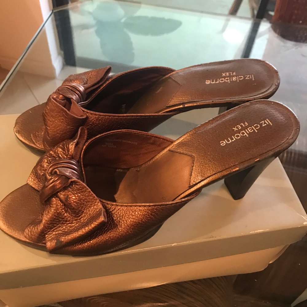Nine West Bronze 4 inch Heels with Bow Size 9.5